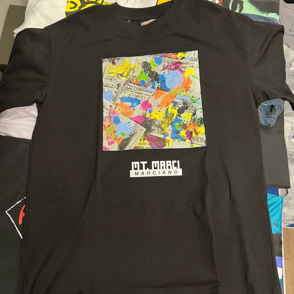 Size Large - Picture 2 of 2